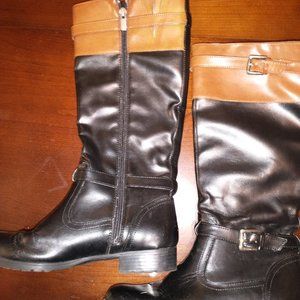 CHAPS LEATHER BOOTS..... EUC
